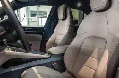 Sell Porsche Macan 2025 - 82900 EUR, 20000 km - AUTO.MOTO.pt