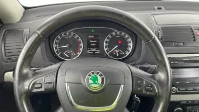 Sell Skoda Octavia Break 2010 - 7500 EUR, 139227 km - AUTO.MOTO.pt