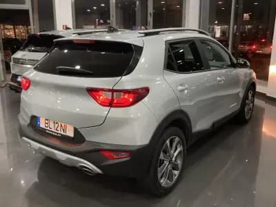 Vendo Kia Stonic 2024 - 19950 EUR, 21450 km - AUTO.MOTO.pt