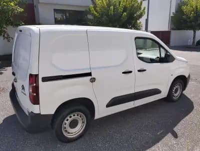 Vendo Citroën Berlingo 2020 - 10990 EUR, 158400 km - AUTO.MOTO.pt