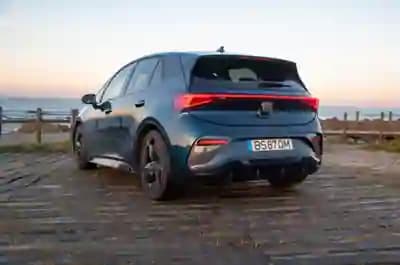 Sell Cupra Born 2022 - 23900 EUR, 61000 km - AUTO.MOTO.pt