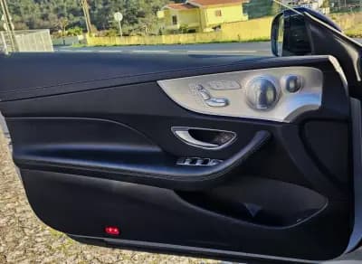 Vendo Mercedes-Benz E 220 2017 - 34999 EUR, 180000 km - AUTO.MOTO.pt