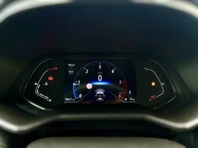 Vendo Renault Clio 2020 - 16950 EUR, 99000 km - AUTO.MOTO.pt