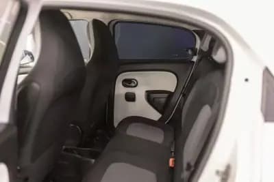 Vendo Renault Twingo 2019 - 10990 EUR, 90548 km - AUTO.MOTO.pt