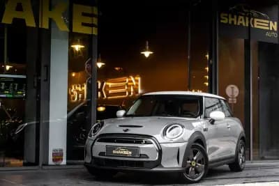 Vendo MINI 2021 - 17980 EUR, 78086 km - AUTO.MOTO.pt