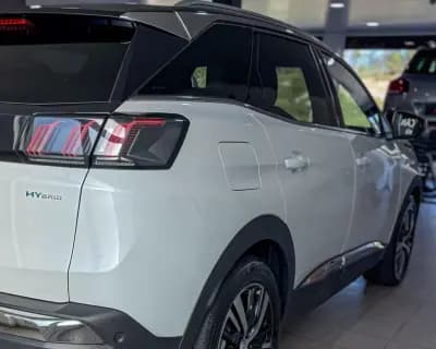 Vendo Peugeot 3008 2021 - 23650 EUR, 140511 km - AUTO.MOTO.pt