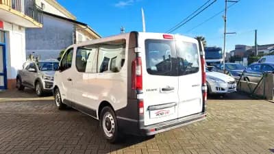 Vendo Renault Trafic 2017 - 21900 EUR, 241154 km - AUTO.MOTO.pt