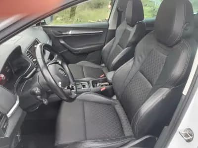 Sell Skoda Karoq 2021 - 24800 EUR, 105804 km - AUTO.MOTO.pt