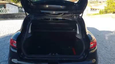 Vendo Renault Clio 2019 - 11900 EUR, 116904 km - AUTO.MOTO.pt