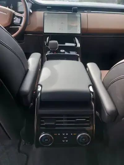 Vendo Land Rover Range Rover Sport 2023 - 129990 EUR, 20427 km - AUTO.MOTO.pt