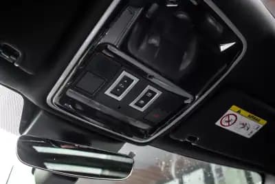 Vendo Land Rover Range Rover Sport 2018 - 41990 EUR, 170206 km - AUTO.MOTO.pt