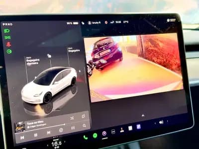 Vendo Tesla Model 3 2022 - 39900 EUR, 40060 km - AUTO.MOTO.pt