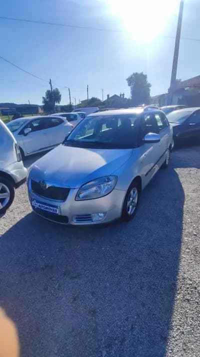 Vendo Skoda Fabia Break 2008 - 5788 EUR, 203987 km - AUTO.MOTO.pt