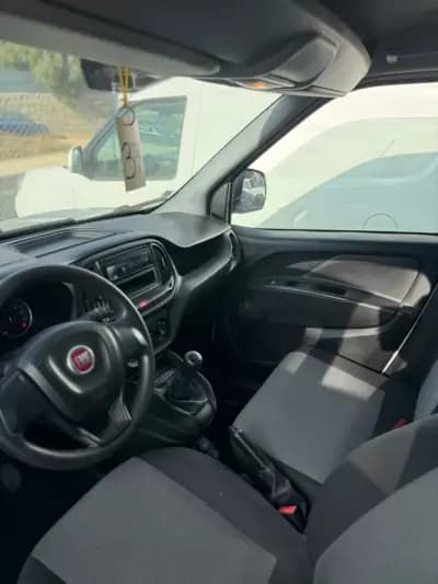 Vendo Fiat Doblo 2021 - 13500 EUR, 131273 km - AUTO.MOTO.pt