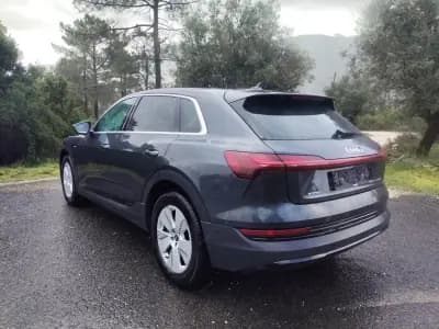Vendo Audi e-tron 2021 - 22500 EUR, 181400 km - AUTO.MOTO.pt
