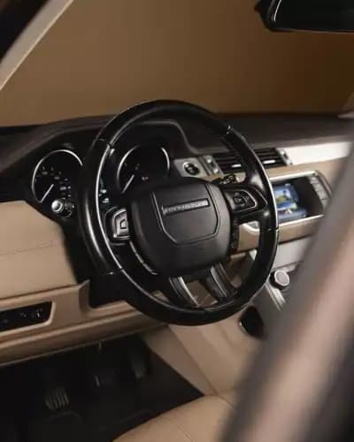 Vendo Land Rover Range Rover Evoque 2016 - 20950 EUR, 148000 km - AUTO.MOTO.pt