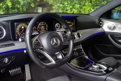 Sell Mercedes-Benz E 220 2017 - 28900 EUR, 173500 km - AUTO.MOTO.pt