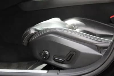 Vendo Volvo V60 2020 - 26400 EUR, 128429 km - AUTO.MOTO.pt