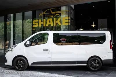 Vendo Renault Trafic 2020 - 30990 EUR, 126359 km - AUTO.MOTO.pt