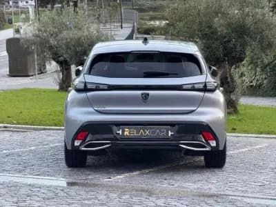 Vendo Peugeot 308 2022 - 21999 EUR, 128000 km - AUTO.MOTO.pt