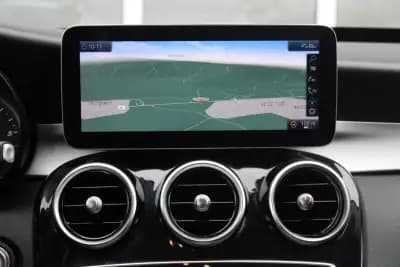 Vendo Mercedes-Benz C 200 2020 - 22990 EUR, 173000 km - AUTO.MOTO.pt