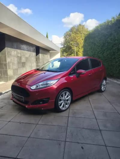 Sell Ford Fiesta 2017 - 10750 EUR, 128000 km - AUTO.MOTO.pt