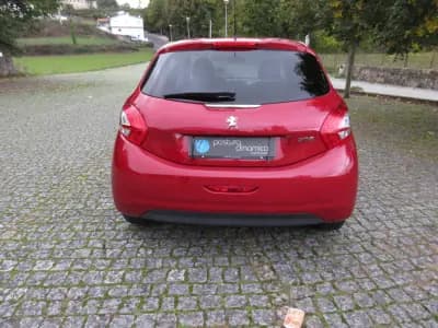 Sell Peugeot 208 2014 - 7990 EUR, 71000 km - AUTO.MOTO.pt