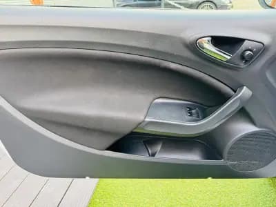 Vendo SEAT Ibiza 2013 - 12000 EUR, 120000 km - AUTO.MOTO.pt