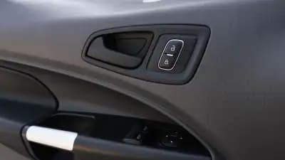 Sell Ford Transit Connect 2022 - 18999 EUR, 62000 km - AUTO.MOTO.pt