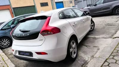 Sell Volvo V40 2013 - 10900 EUR, 190000 km - AUTO.MOTO.pt