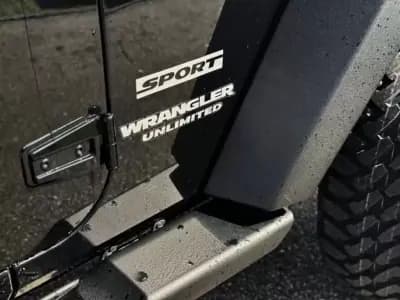 Sell Jeep Wrangler Unlimited 2012 - 42950 EUR, 115537 km - AUTO.MOTO.pt