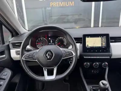 Vendo Renault Clio 2023 - 14490 EUR, 58773 km - AUTO.MOTO.pt