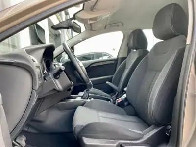 Sell Citroën C4 2016 - 10900 EUR, 147000 km - AUTO.MOTO.pt