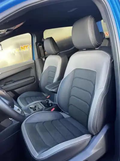 Vendo Volkswagen Amarok 2024 - 74900 EUR, 9880 km - AUTO.MOTO.pt