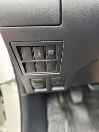 Sell Toyota Hilux 2018 - 25900 EUR, 240740 km - AUTO.MOTO.pt