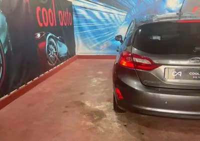 Vendo Ford Fiesta 2021 - 13999 EUR, 80000 km - AUTO.MOTO.pt