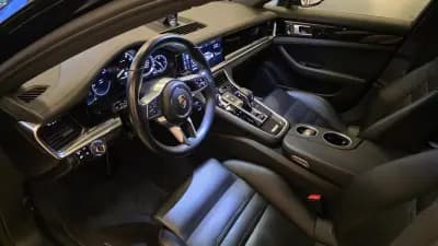 Sell Porsche Panamera 2020 - 84500 EUR, 42501 km - AUTO.MOTO.pt