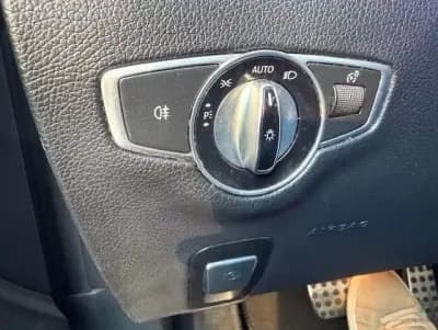 Sell Mercedes-Benz E 220 2017 - 31950 EUR, 241000 km - AUTO.MOTO.pt