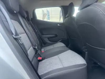 Vendo Renault Clio 2023 - 14490 EUR, 58773 km - AUTO.MOTO.pt