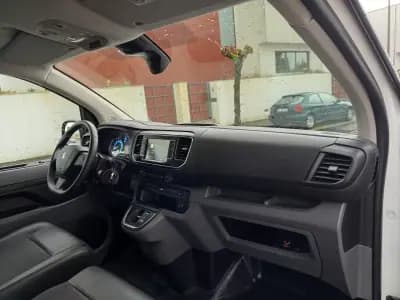 Sell Peugeot e-Expert 2021 - 17990 EUR, 38300 km - AUTO.MOTO.pt