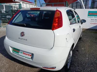Vendo Fiat Punto 2016 - 7250 EUR, 113705 km - AUTO.MOTO.pt