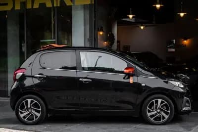 Vendo Peugeot 108 2018 - 9450 EUR, 70258 km - AUTO.MOTO.pt