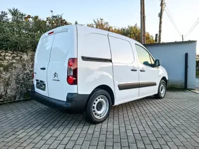 Vendo Citroën Berlingo 2017 - 8500 EUR, 331000 km - AUTO.MOTO.pt