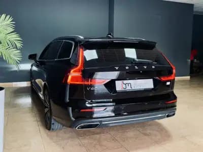 Sell Volvo V60 2022 - 25990 EUR, 149741 km - AUTO.MOTO.pt