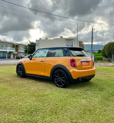 Vendo MINI Cooper 2014 - 12900 EUR, 215000 km - AUTO.MOTO.pt