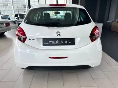 Sell Peugeot 208 2018 - 11990 EUR, 141744 km - AUTO.MOTO.pt