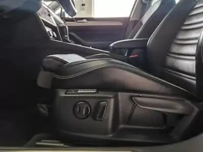Vendo Volkswagen Passat Variant 2018 - 21990 EUR, 137500 km - AUTO.MOTO.pt