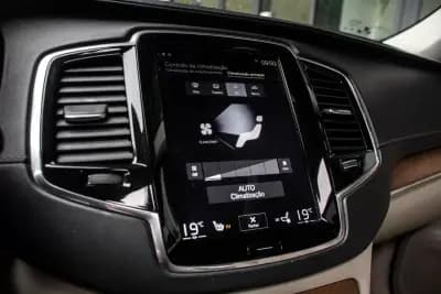 Sell Volvo XC 90 2016 - 24990 EUR, 206775 km - AUTO.MOTO.pt