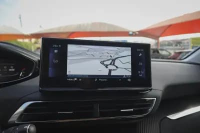 Vendo Peugeot 5008 2022 - 24480 EUR, 41620 km - AUTO.MOTO.pt