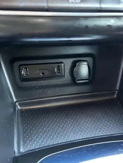 Vendo Renault Mégane 2019 - 14250 EUR, 135000 km - AUTO.MOTO.pt